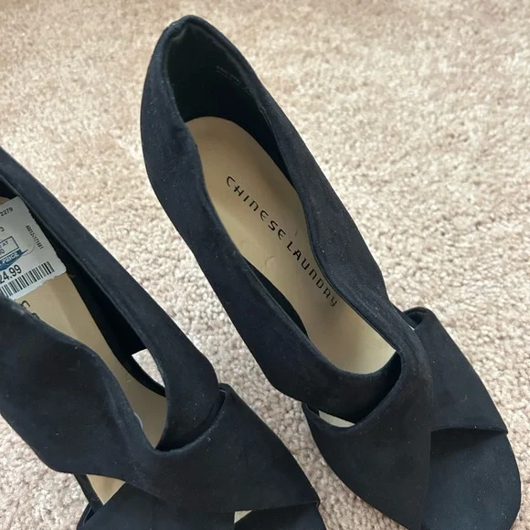 Chic Black Open-Toe Heels - Picture 3 of 5